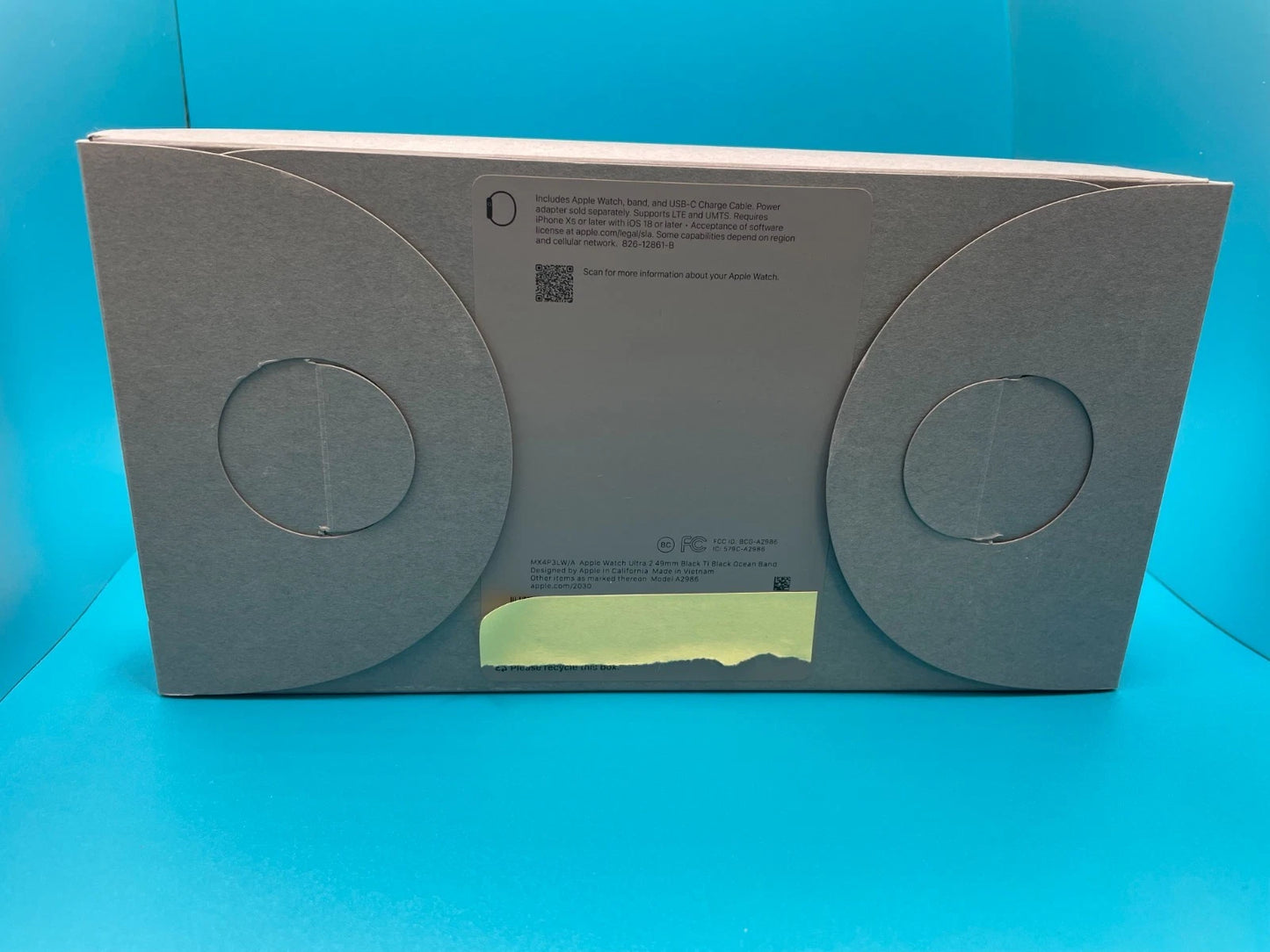 Apple Watch Ultra 2 (GPS+Cellular) 49mm Titanium Case with Green Alpine Loop